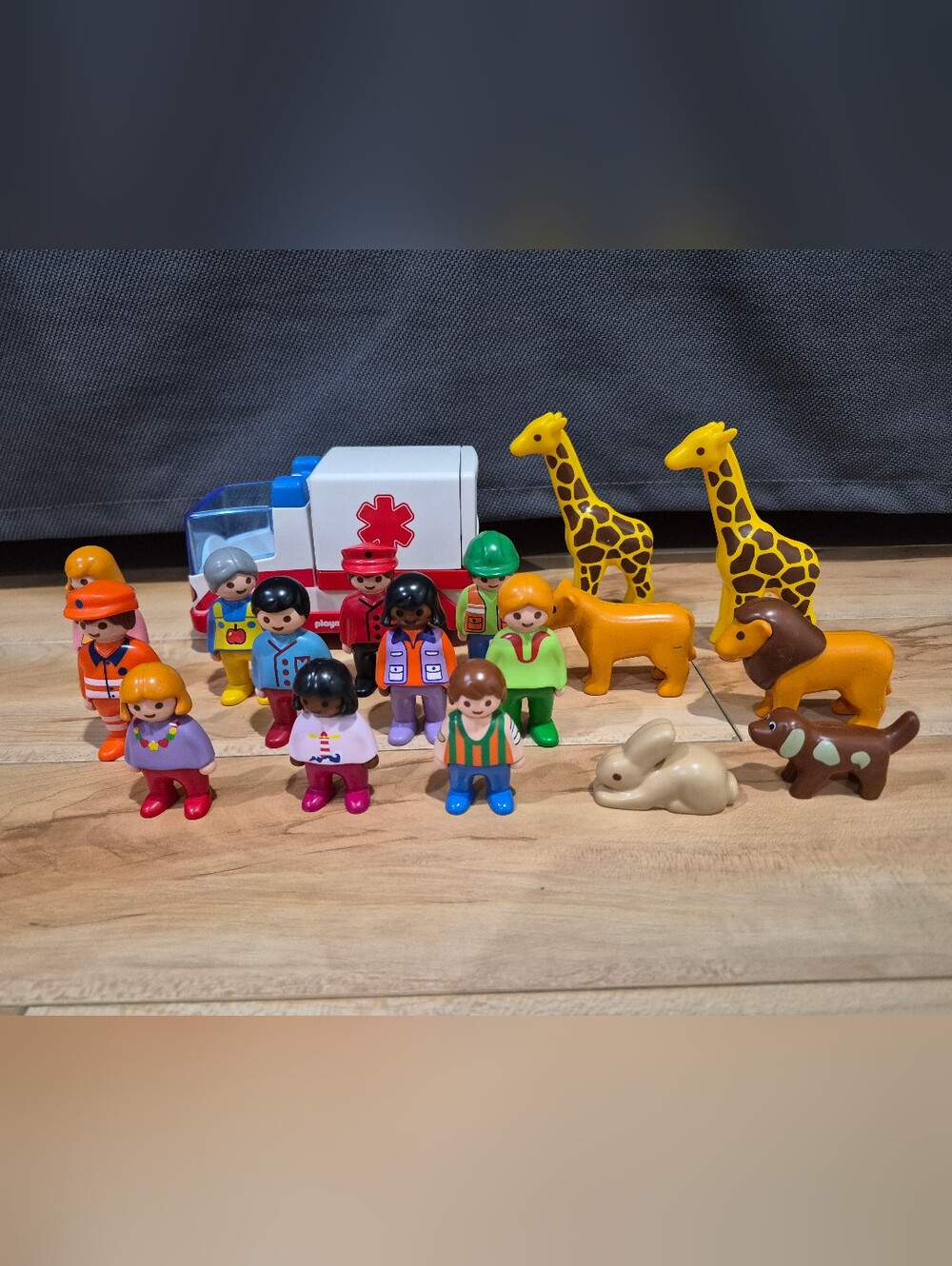 Playmobil 123 people, animals and a vehicle